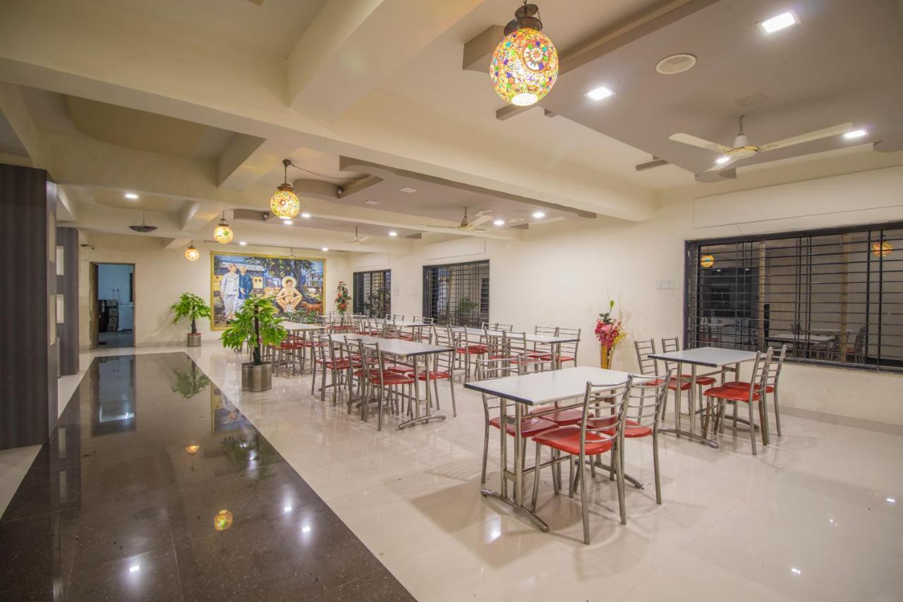 Hotel Yogiraj Palace Shegaon Екстер'єр фото