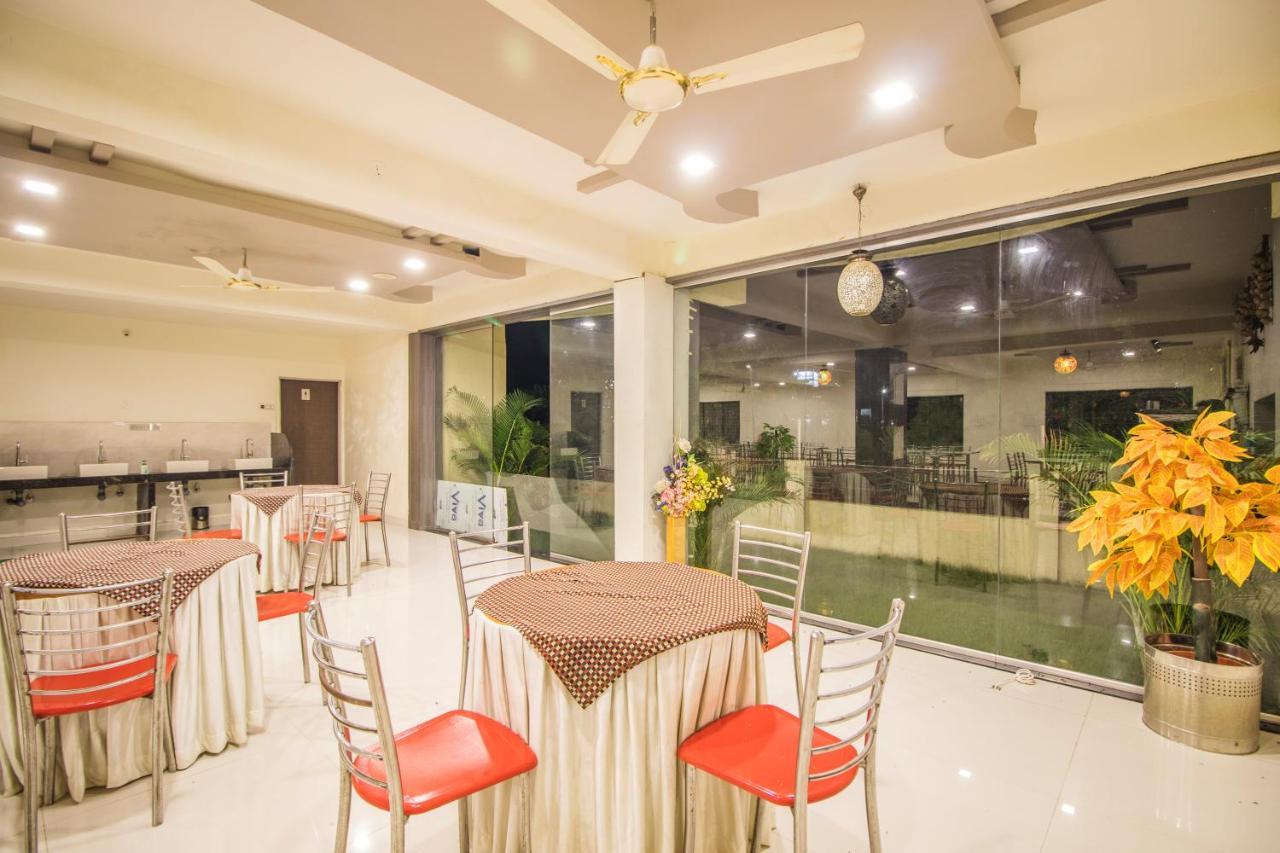 Hotel Yogiraj Palace Shegaon Екстер'єр фото
